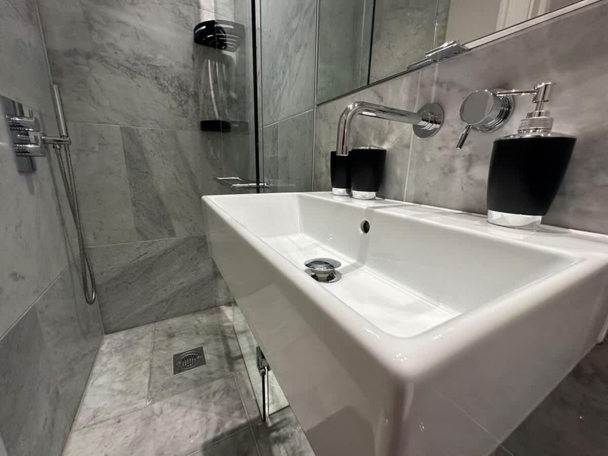 Sg, Chic Covent Garden Apartment Londres Extérieur photo
